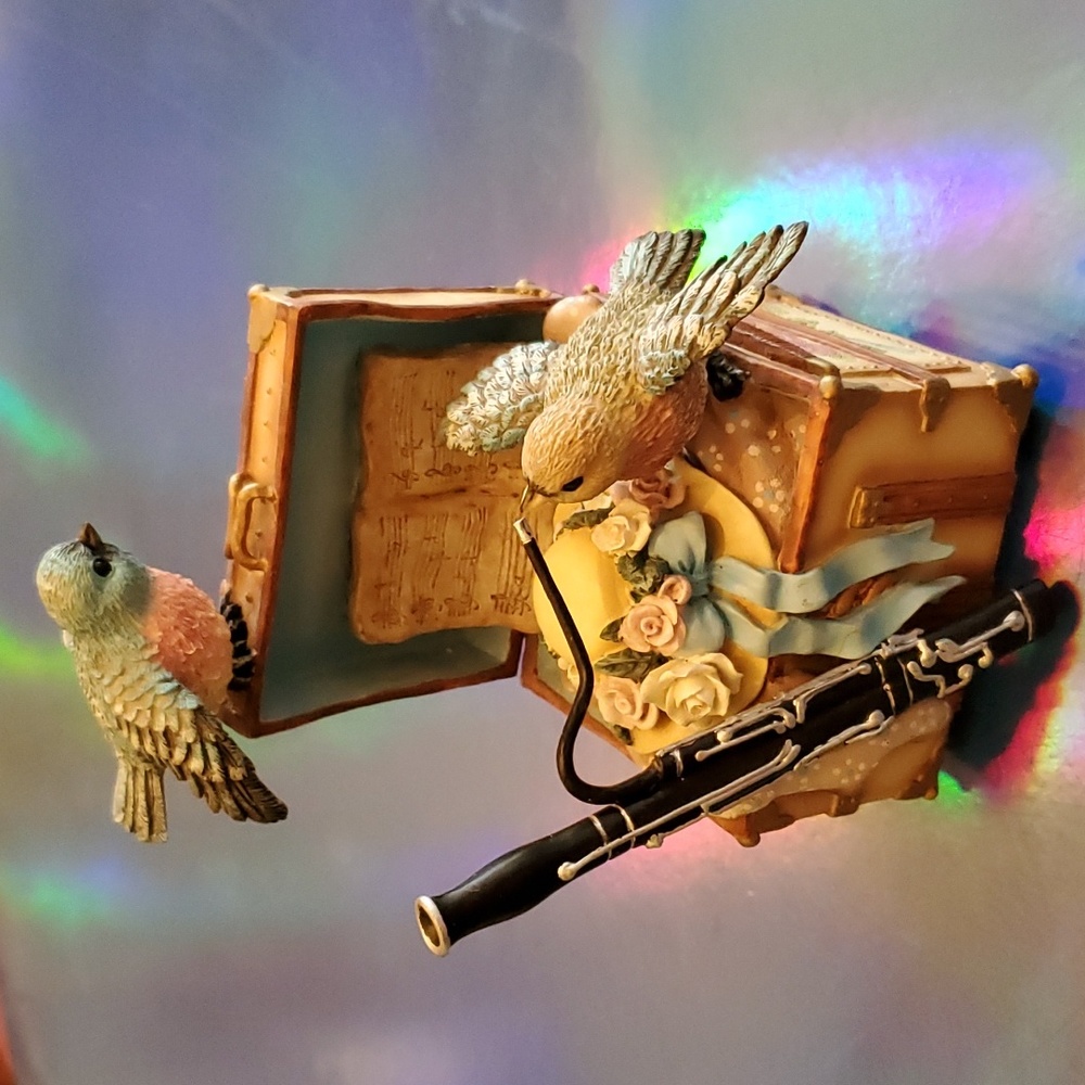 Music box with blue birds